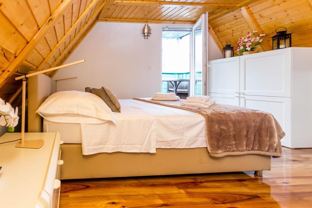 Holiday House Antique Kostanje Экстерьер фото