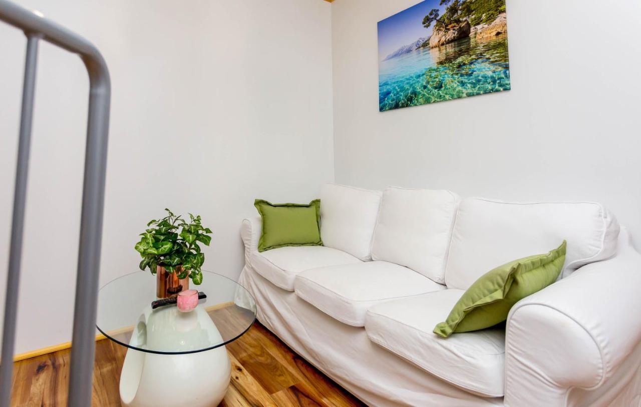 Holiday House Antique Kostanje Экстерьер фото