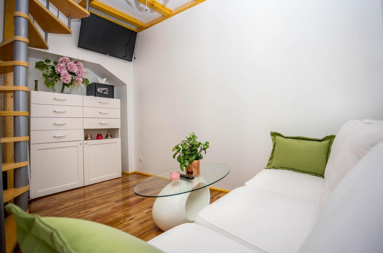 Holiday House Antique Kostanje Экстерьер фото