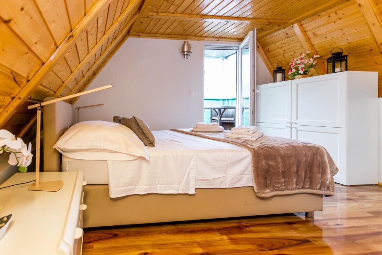 Holiday House Antique Kostanje Экстерьер фото